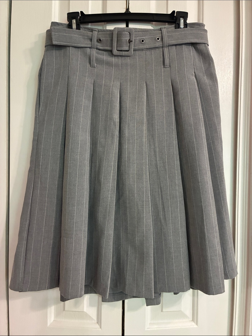 Scoop Women's Pleated Pinstripe Midi Skirt - Picture 3 of 7